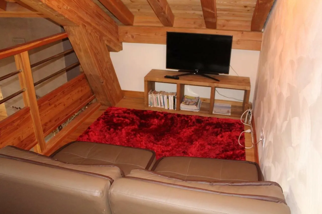 Apartment Les Chalets Du Chaberton, Pied De Pistes Et Spa Montgenevre