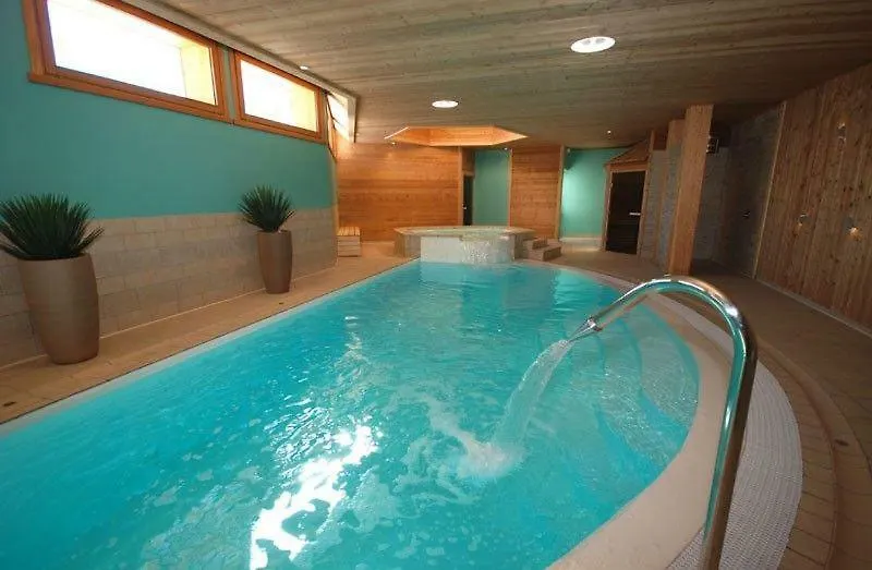 Les Chalets Du Chaberton, Pied De Pistes Et Spa Montgenevre Apartment