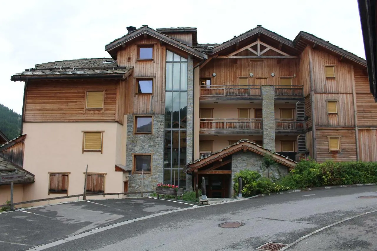 Les Chalets Du Chaberton, Pied De Pistes Et Spa Montgenevre France